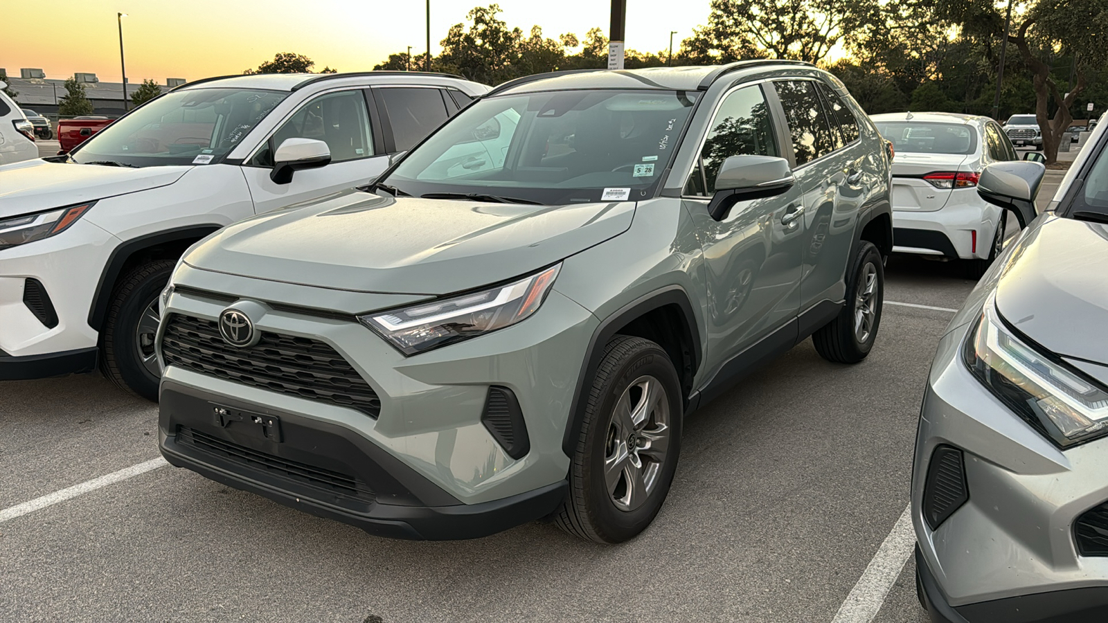 2023 Toyota RAV4 XLE 4