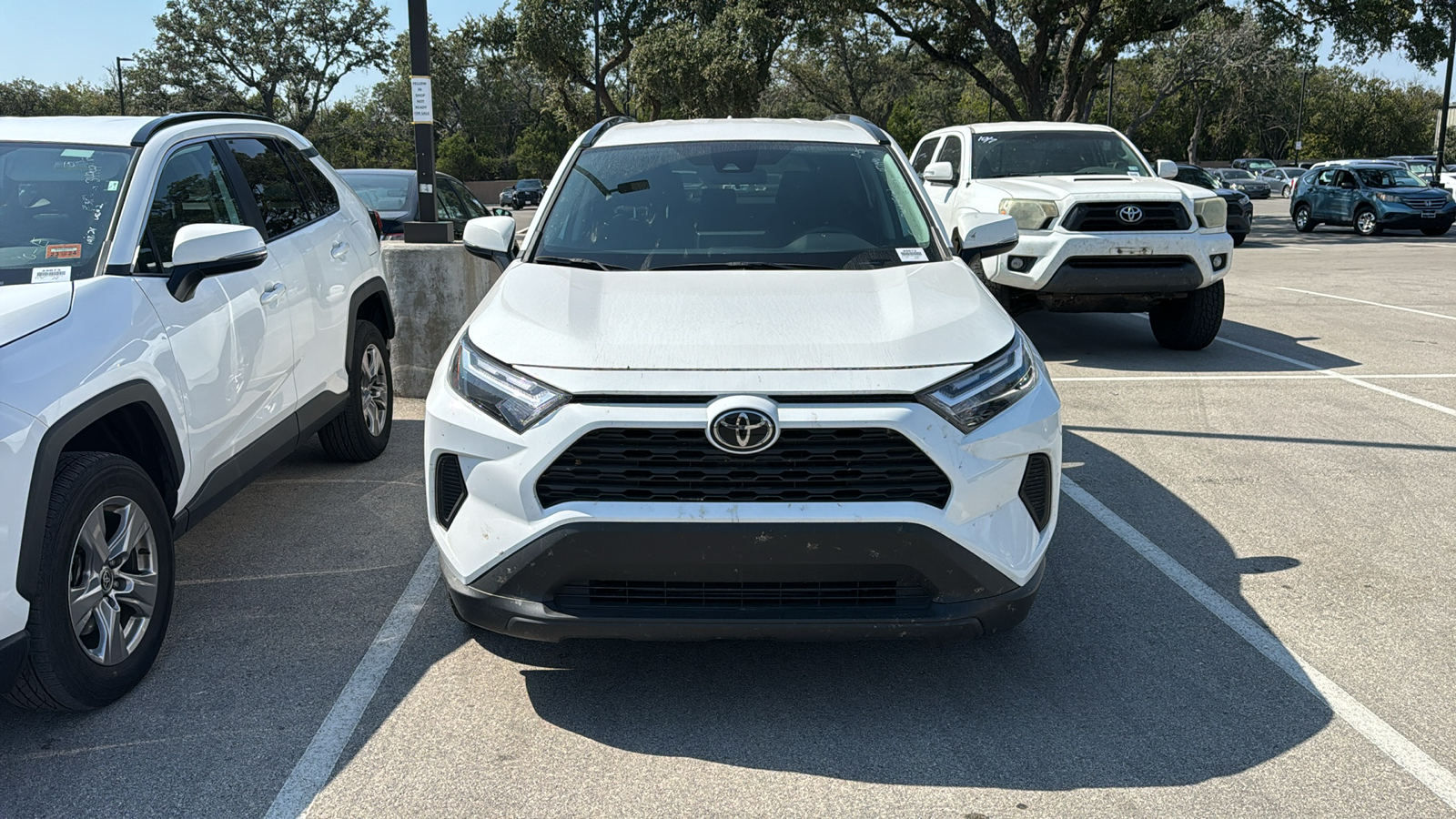 2023 Toyota RAV4 XLE 2