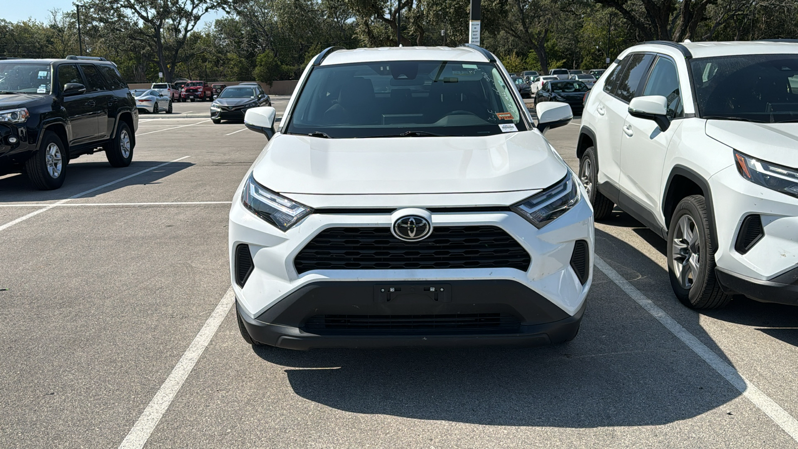 2023 Toyota RAV4 XLE 2