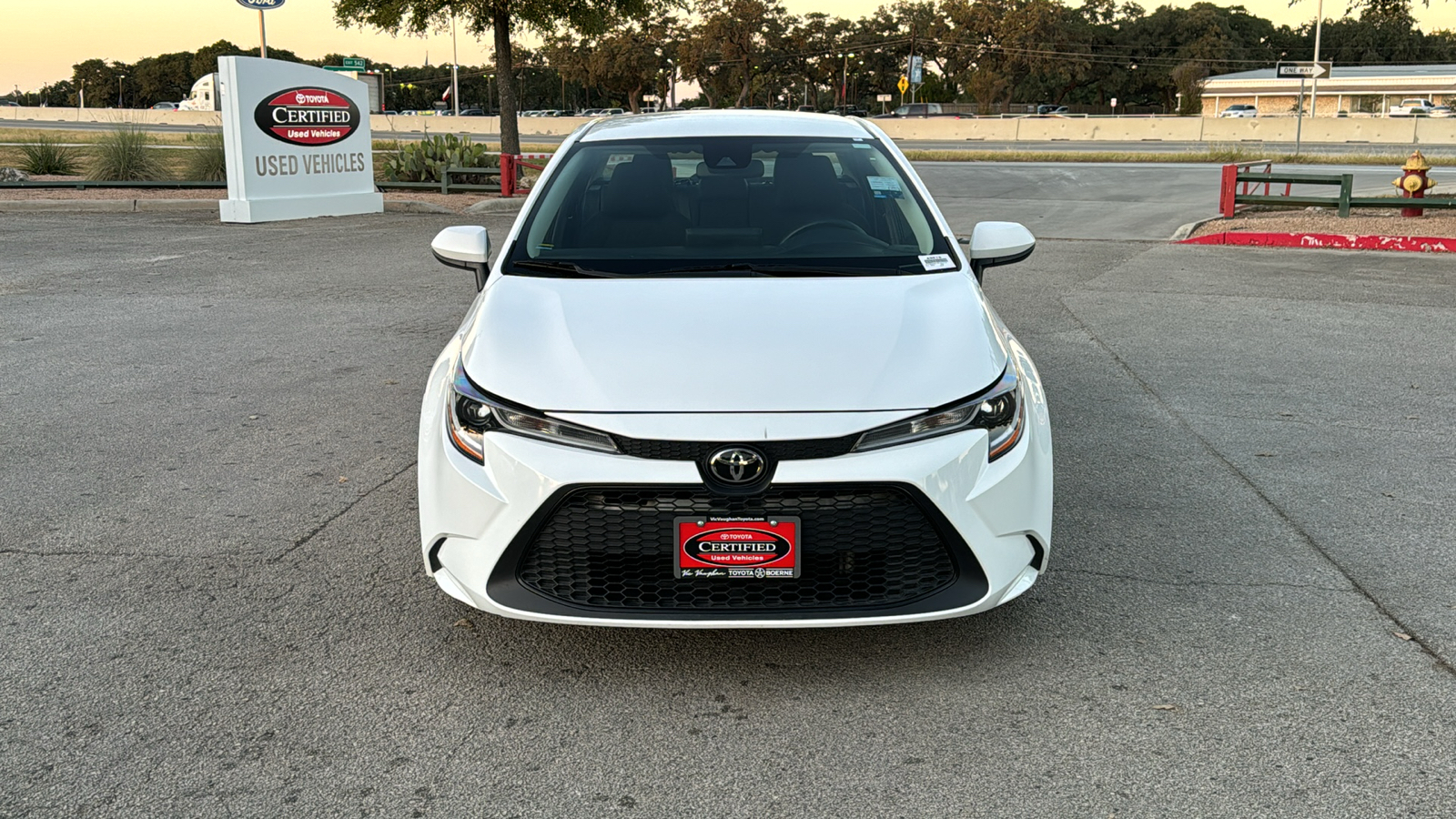 2022 Toyota Corolla LE 2