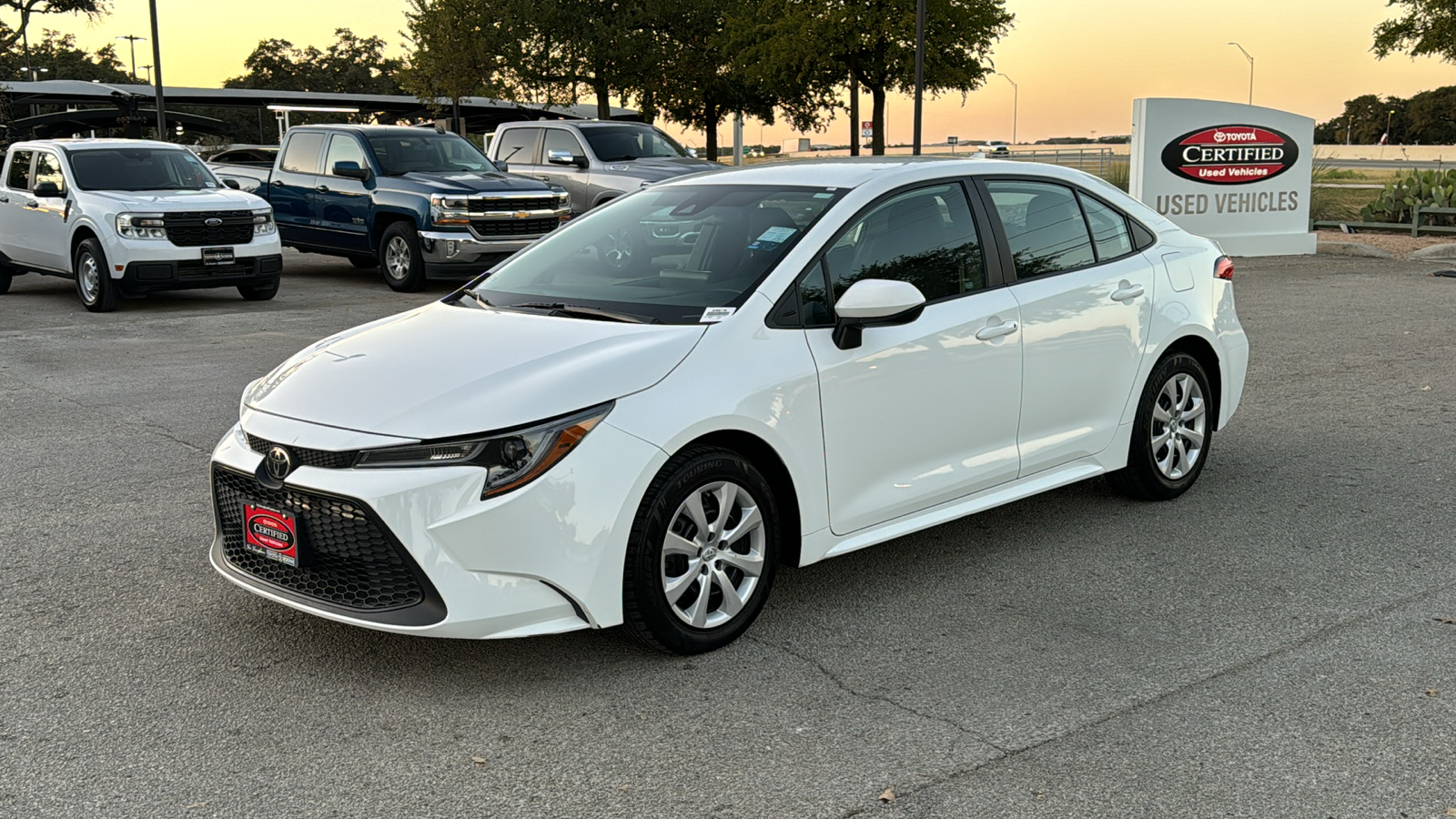 2022 Toyota Corolla LE 3