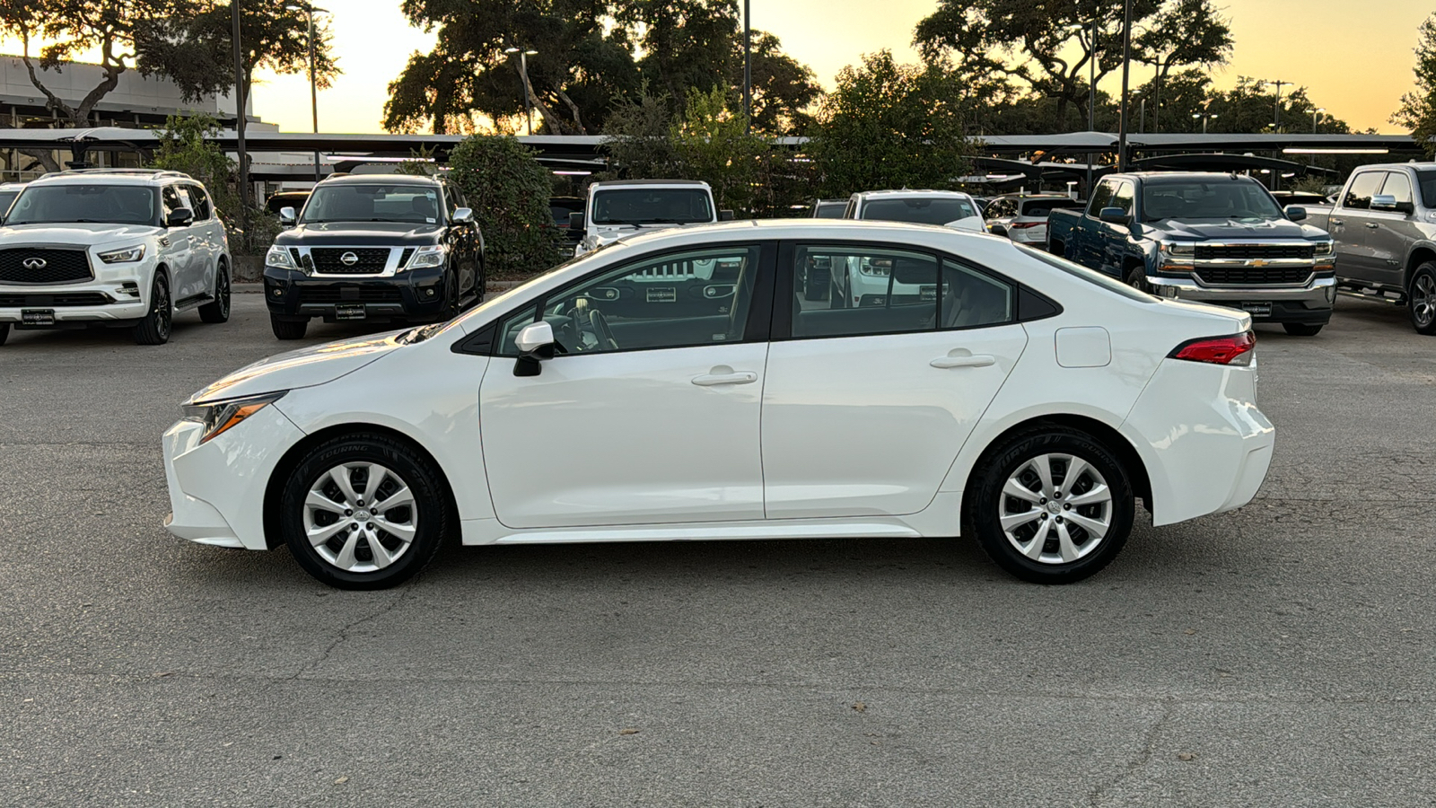 2022 Toyota Corolla LE 4