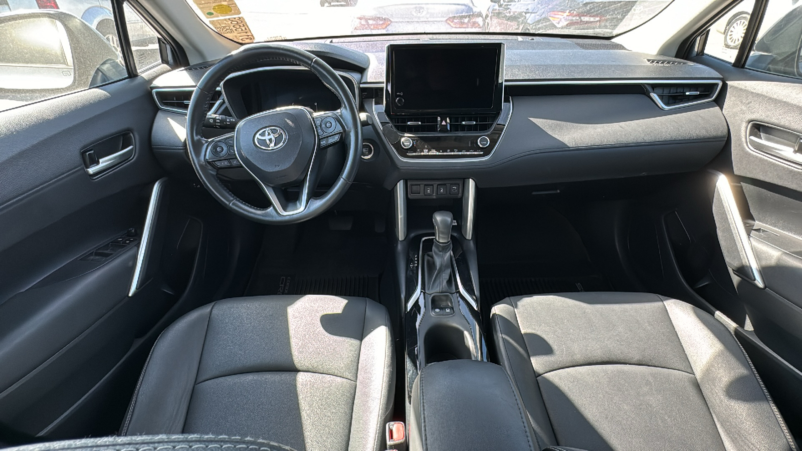 2023 Toyota Corolla Cross XLE 9