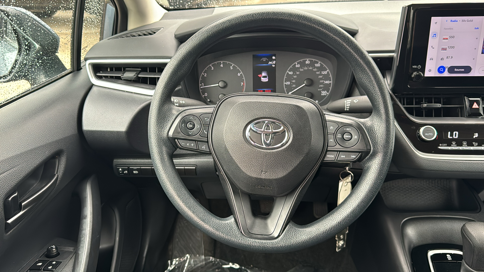 2024 Toyota Corolla LE 28