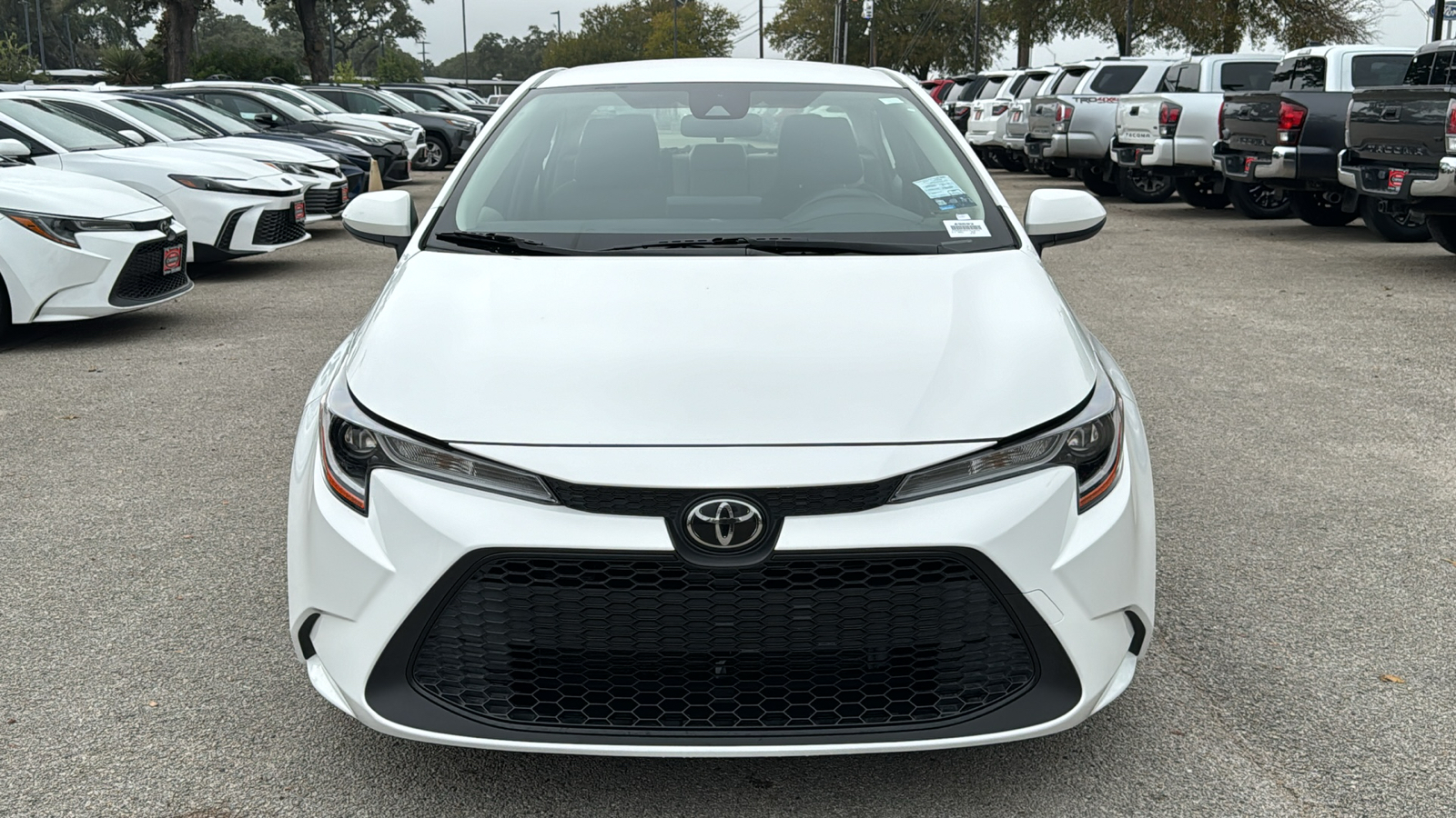 2022 Toyota Corolla LE 2