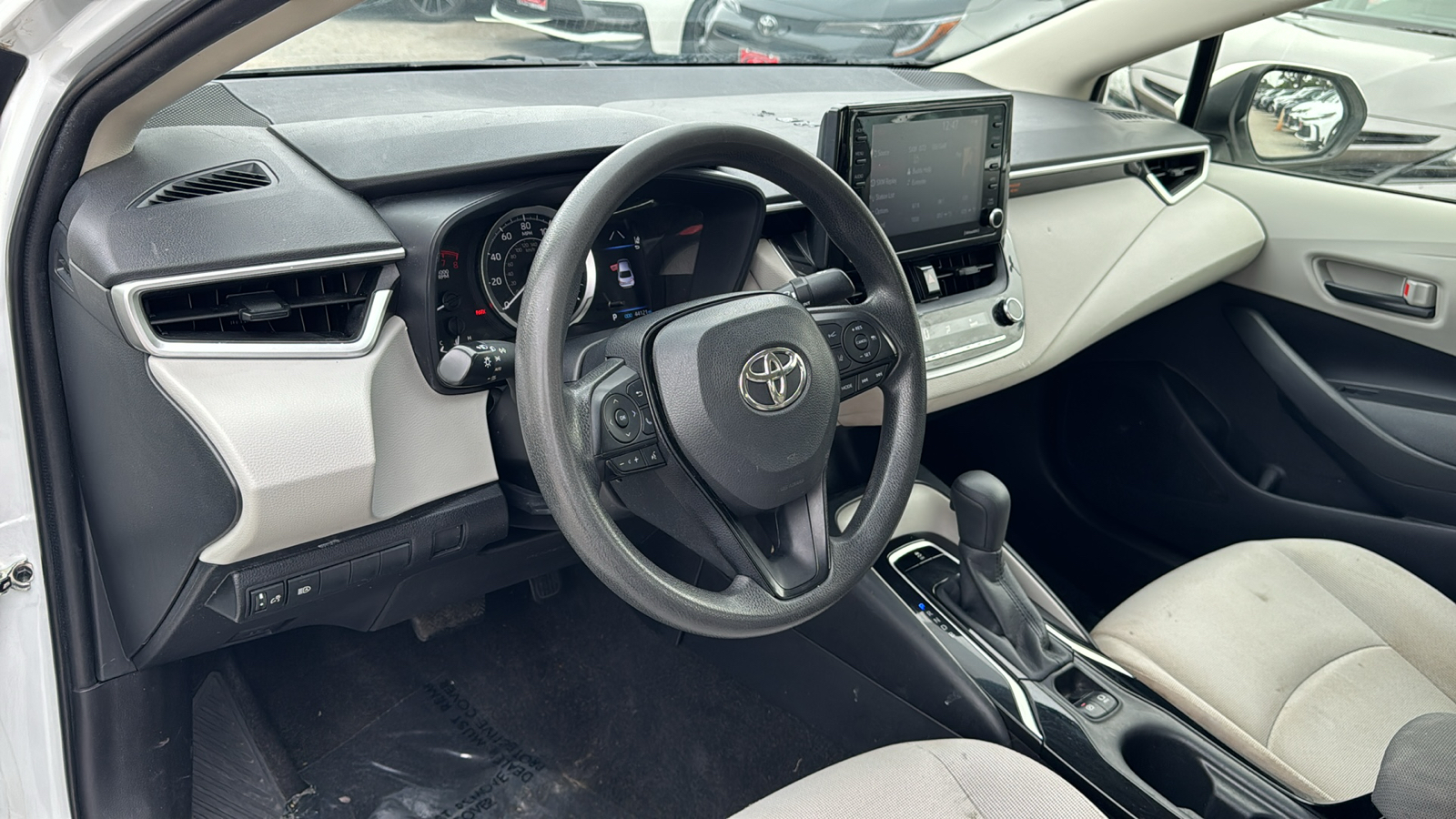 2022 Toyota Corolla LE 12