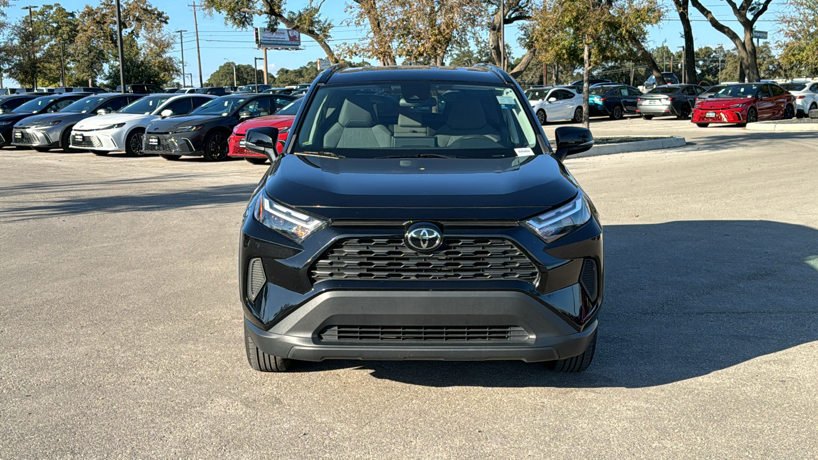 2023 Toyota RAV4 XLE 2