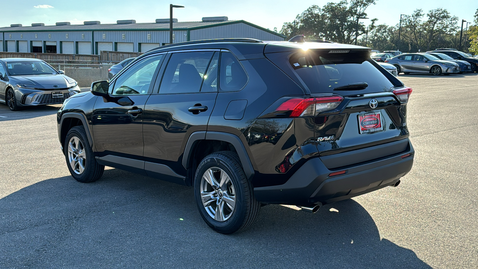 2023 Toyota RAV4 XLE 5