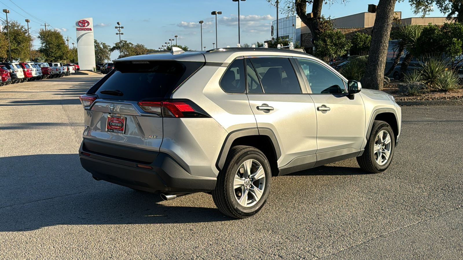 2024 Toyota RAV4 XLE 7