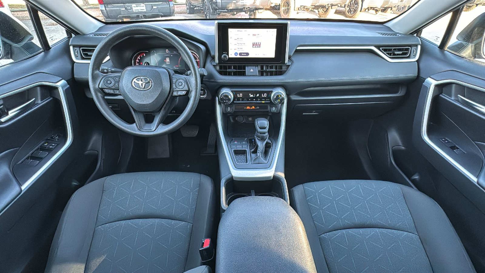 2024 Toyota RAV4 XLE 18