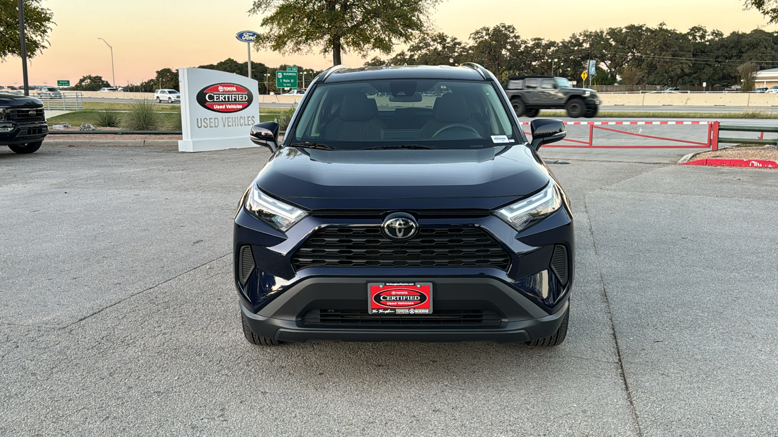 2024 Toyota RAV4 XLE 3