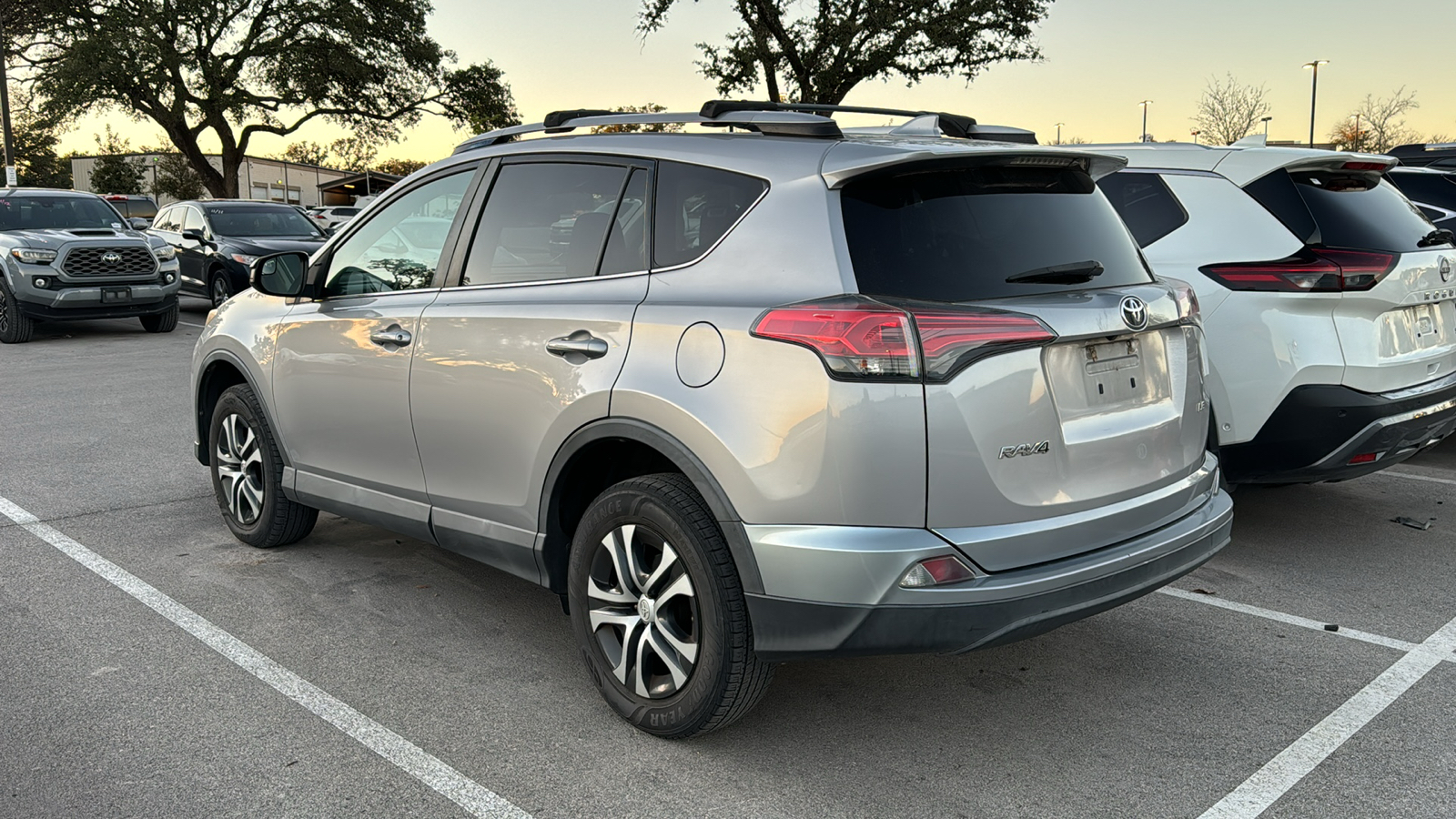 2017 Toyota RAV4 LE 4