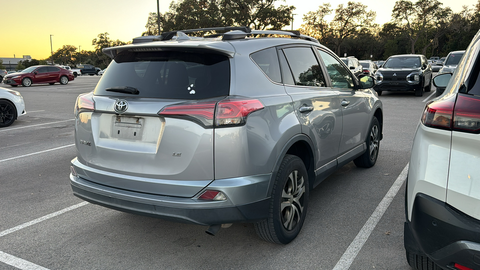 2017 Toyota RAV4 LE 6