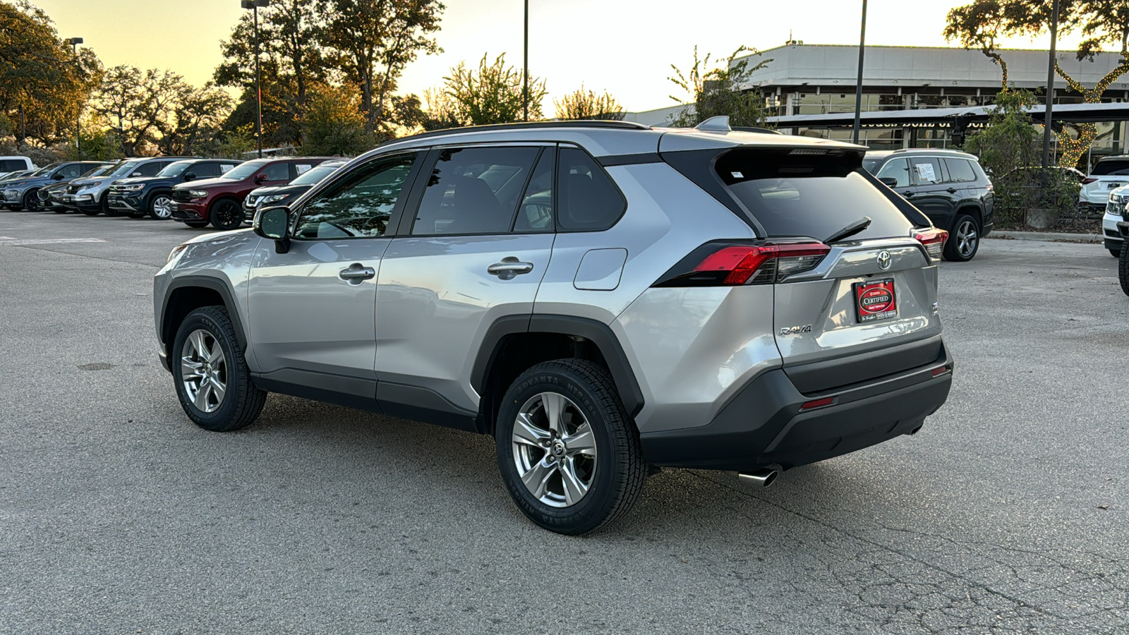 2023 Toyota RAV4 XLE 6