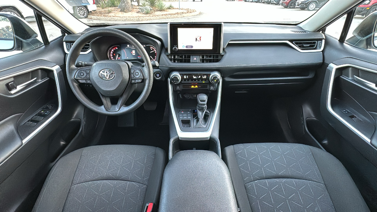 2023 Toyota RAV4 XLE 19