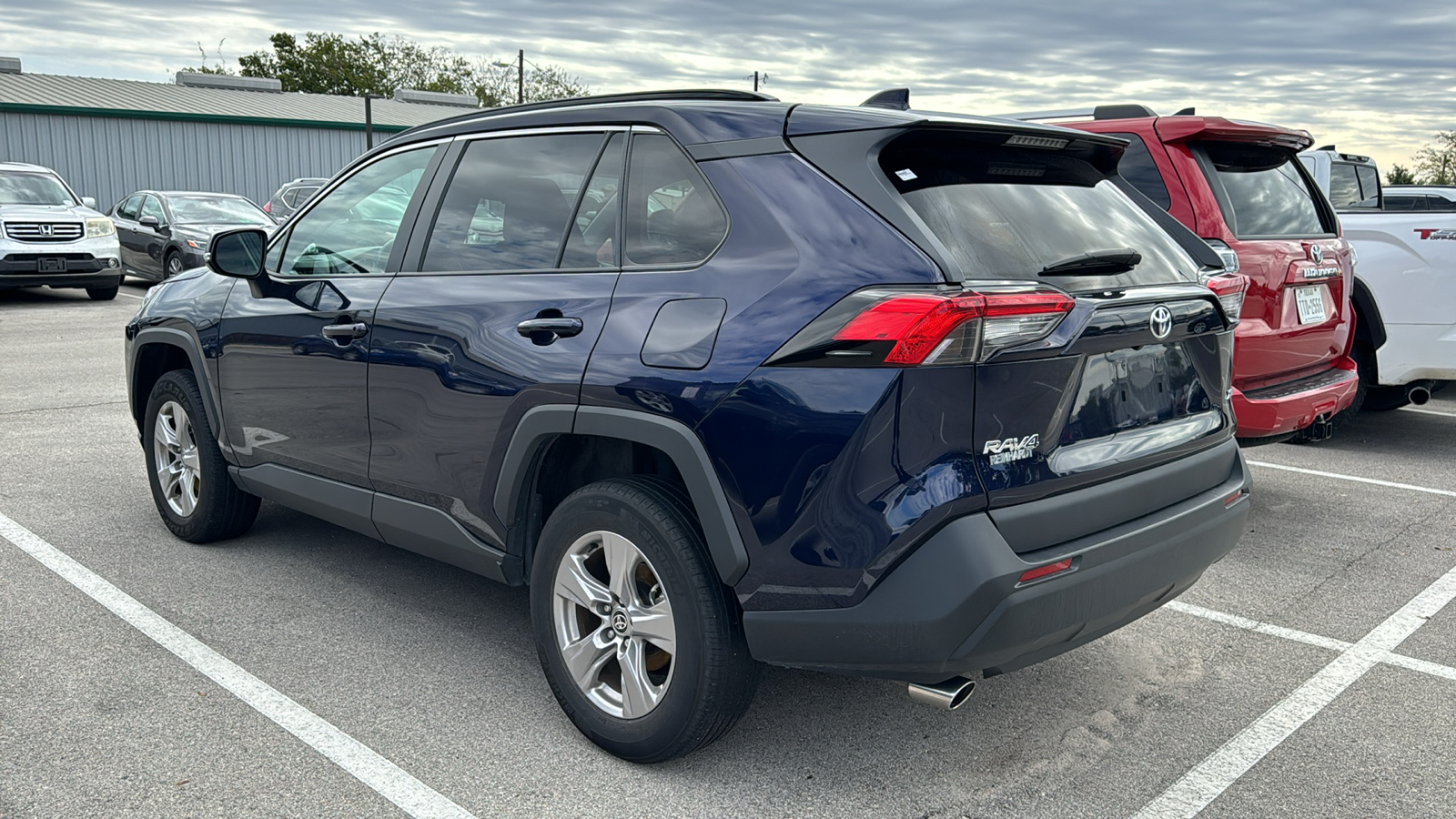 2023 Toyota RAV4 XLE 6