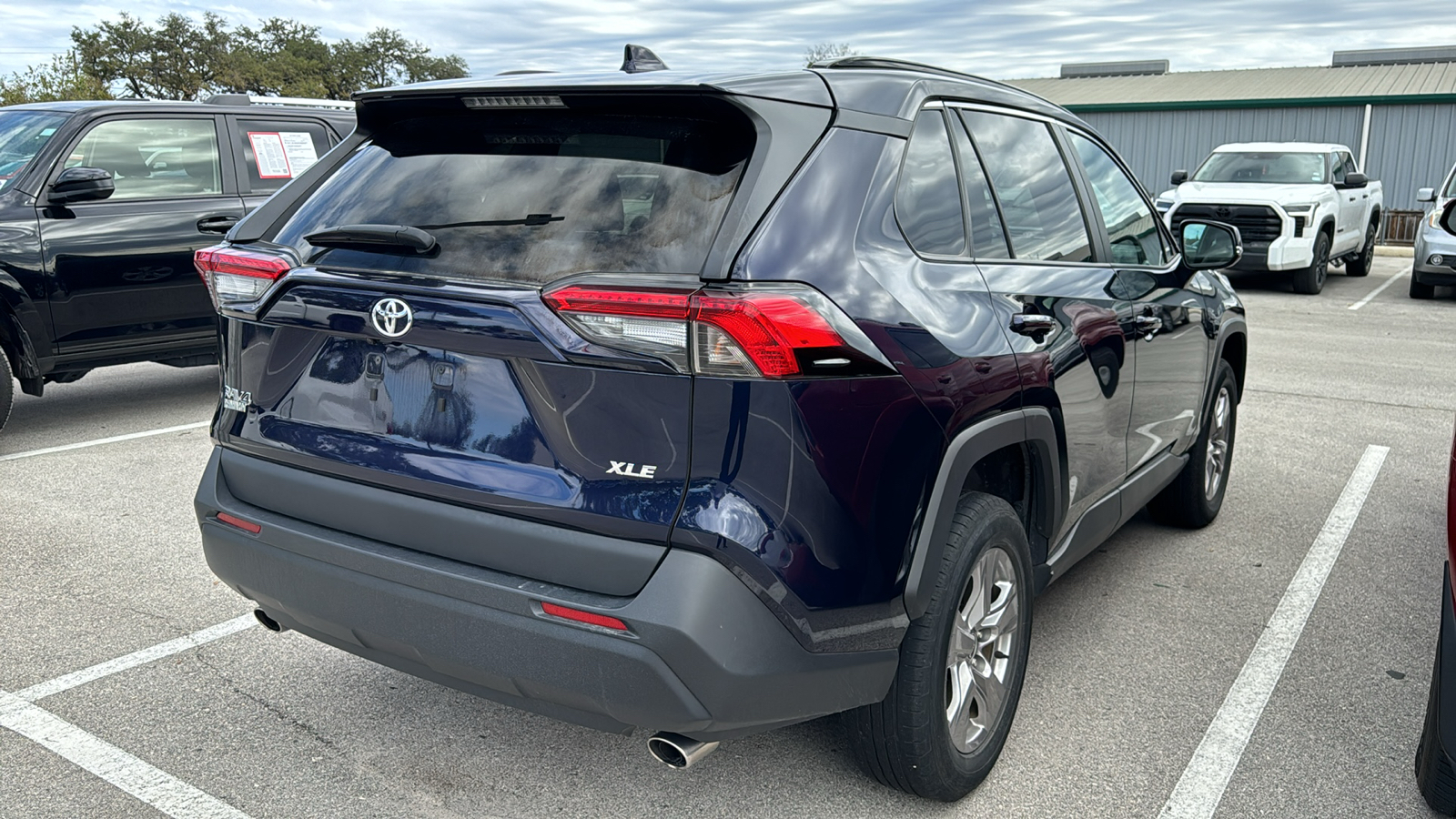 2023 Toyota RAV4 XLE 7