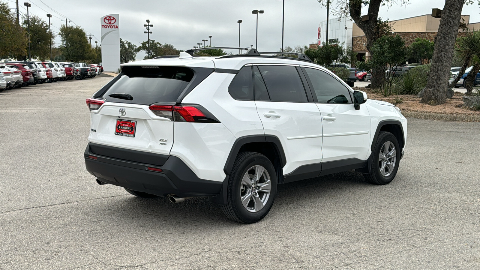 2023 Toyota RAV4 XLE 7