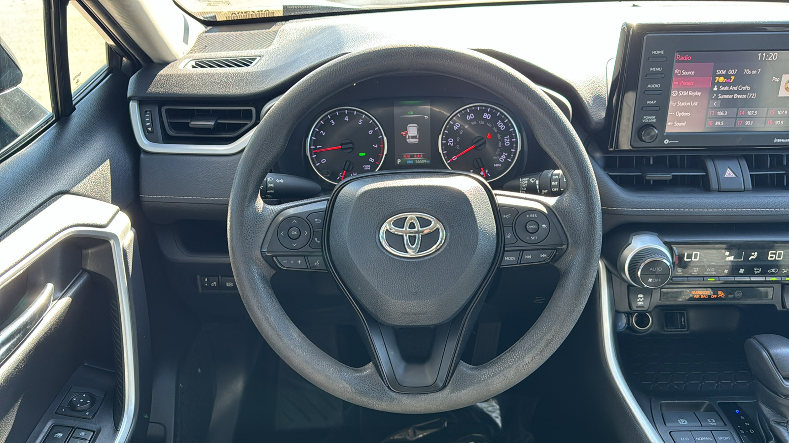 2022 Toyota RAV4 XLE 27