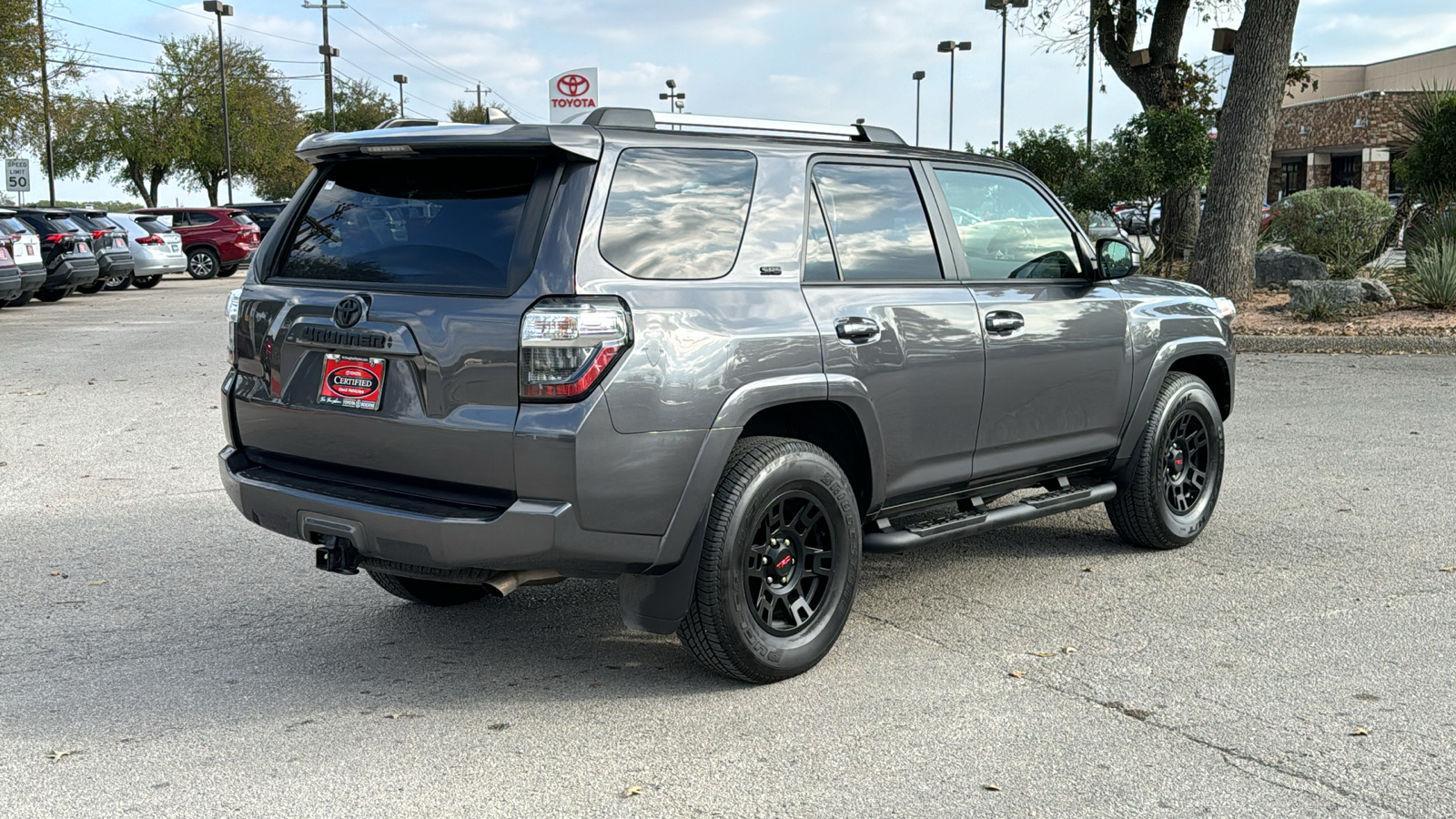 2023 Toyota 4Runner SR5 8