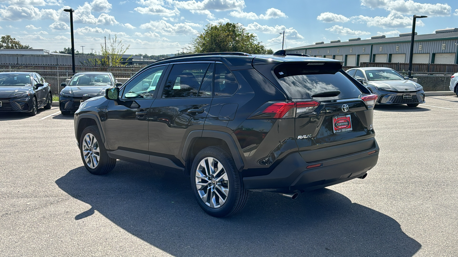 2023 Toyota RAV4 XLE Premium 5