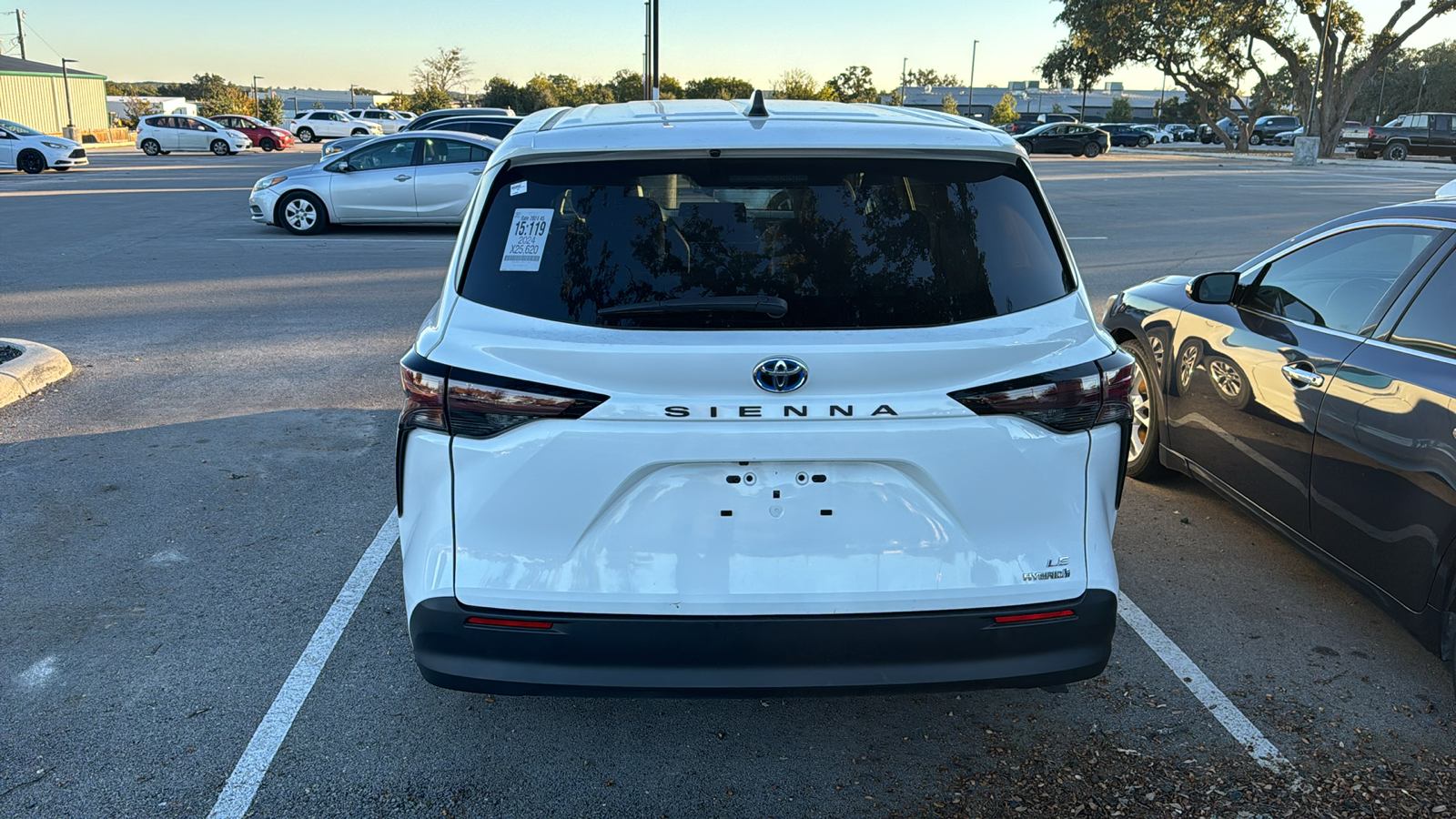 2024 Toyota Sienna LE 5