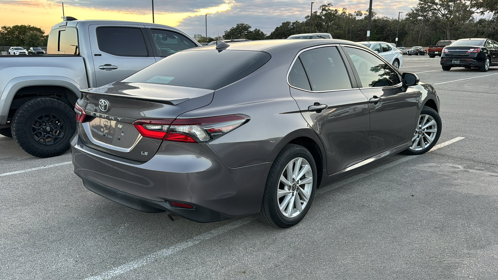 2022 Toyota Camry LE 7