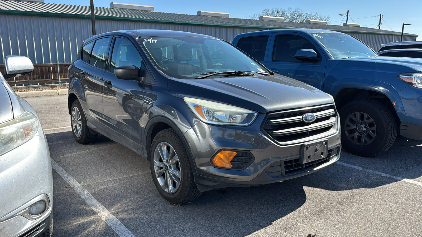 2017 Ford Escape S 11