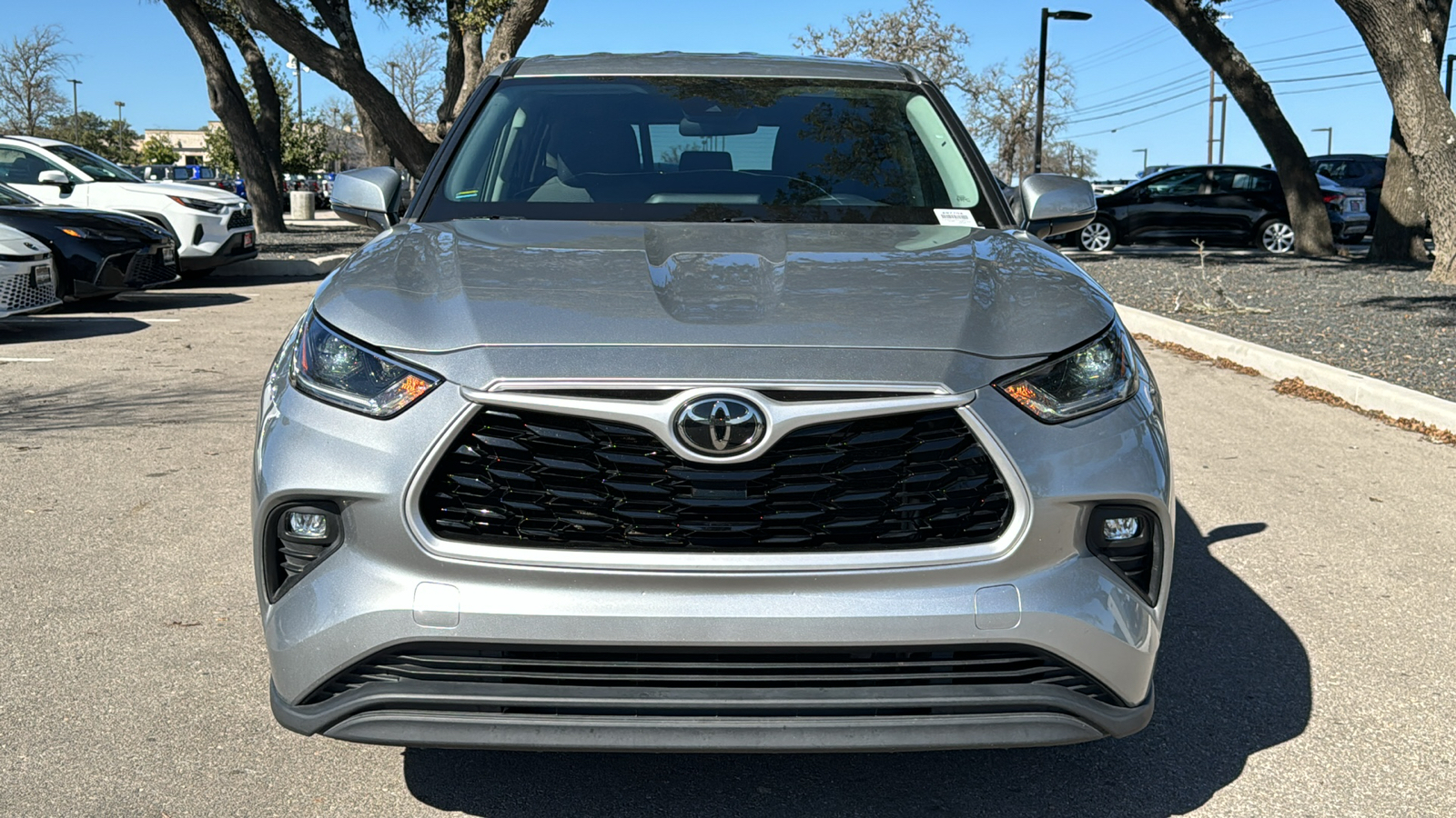 2021 Toyota Highlander LE 2