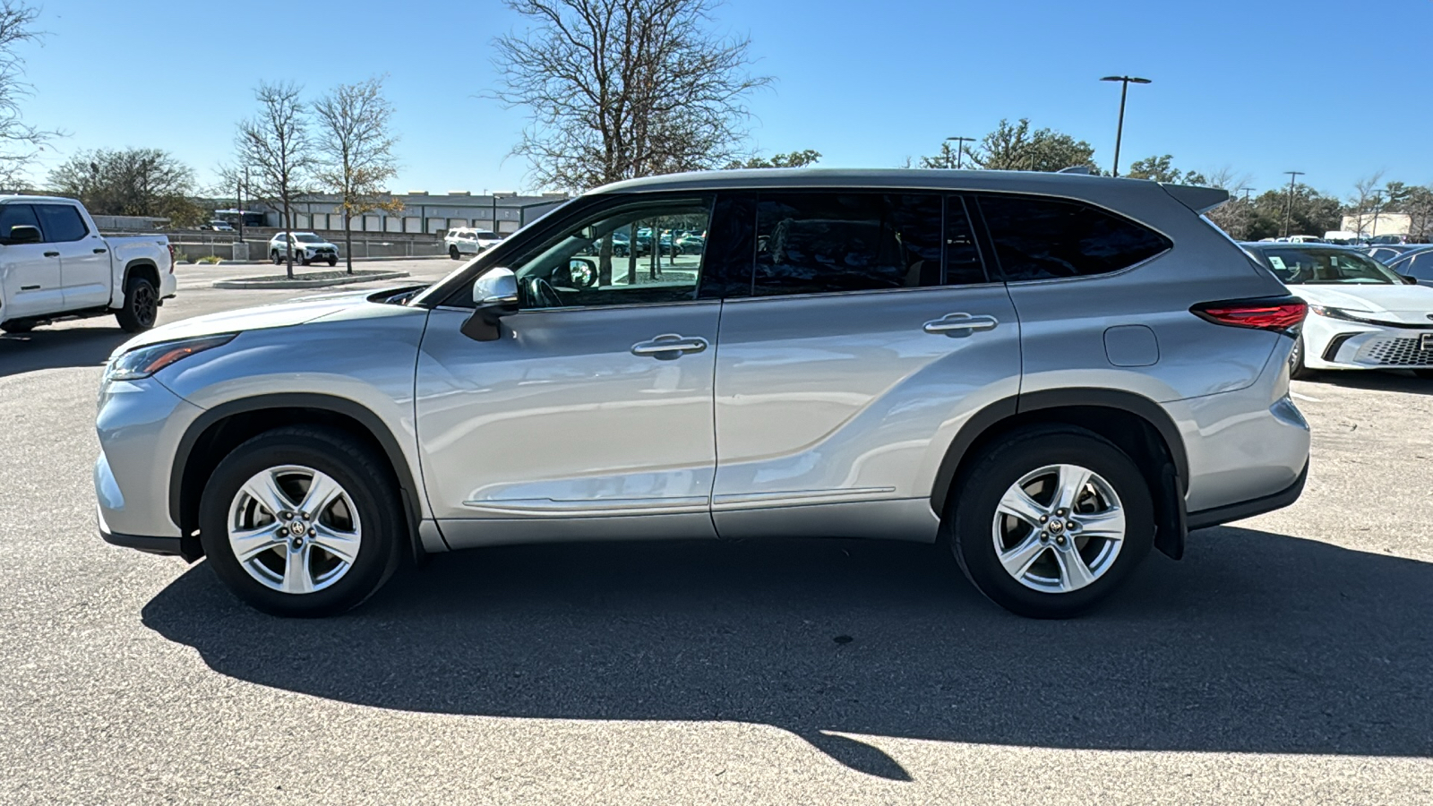 2021 Toyota Highlander LE 4