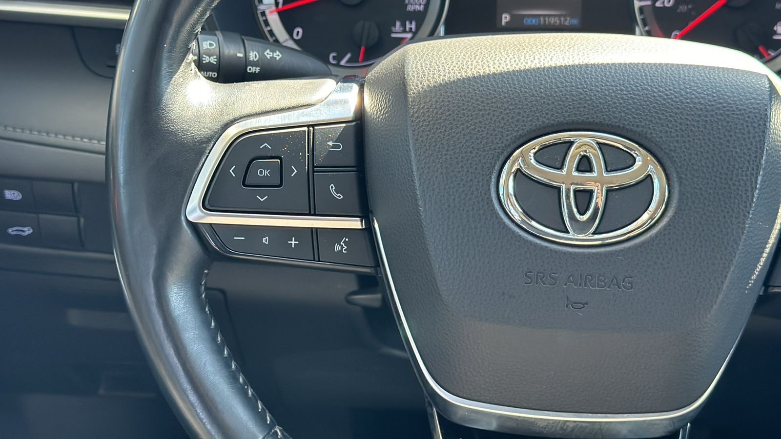 2021 Toyota Highlander LE 31