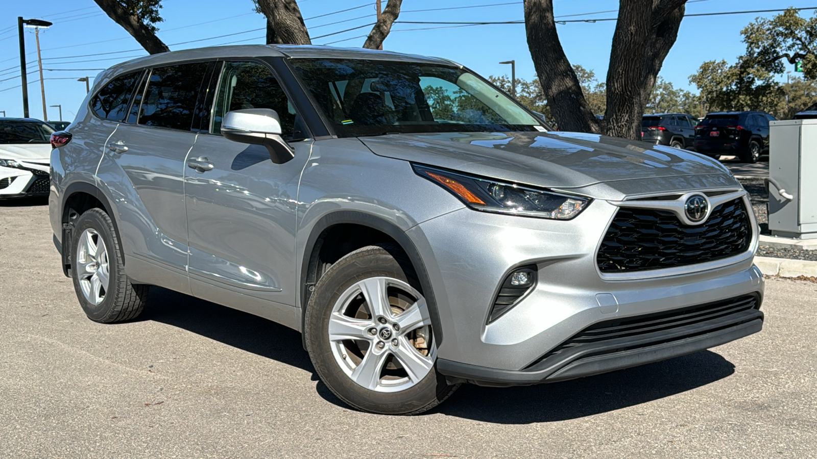 2021 Toyota Highlander LE 38