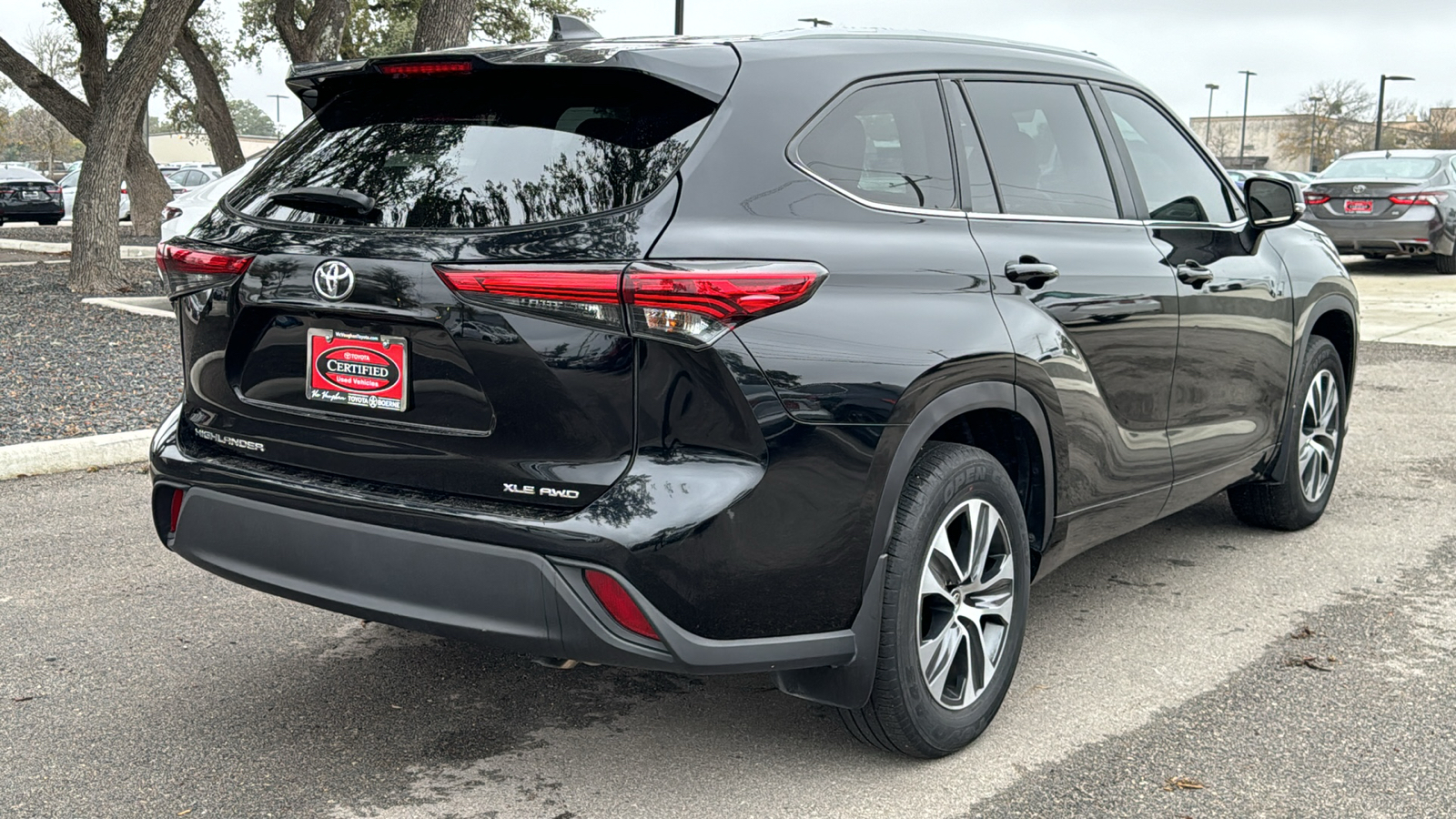 2023 Toyota Highlander XLE 8