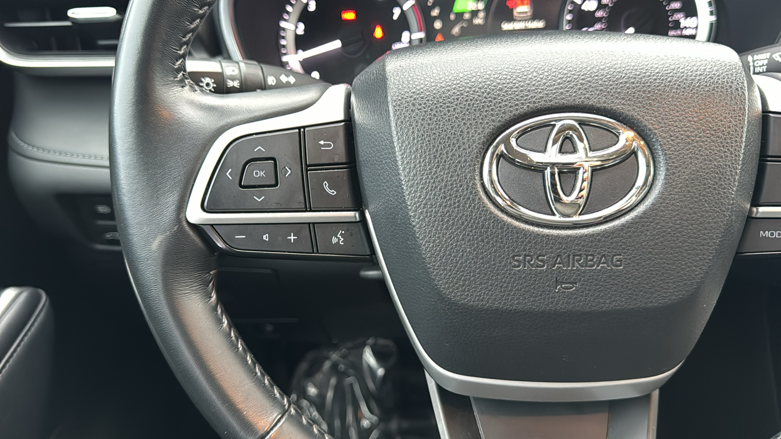 2023 Toyota Highlander XLE 31