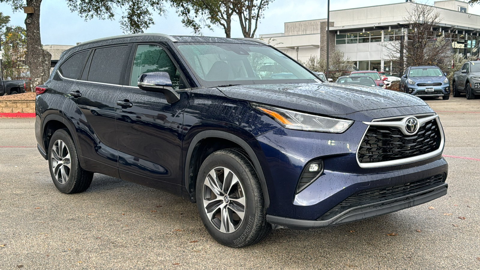 2023 Toyota Highlander XLE 37