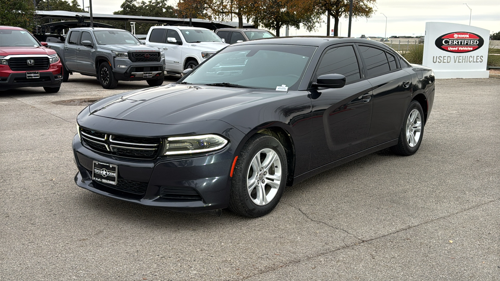 2017 Dodge Charger SE 3