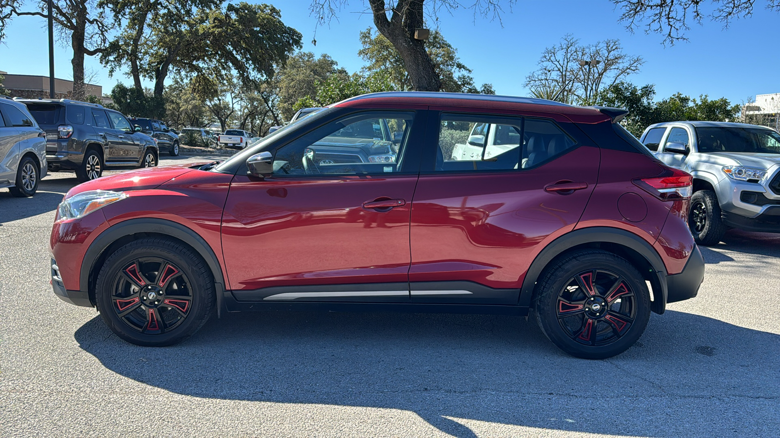 2020 Nissan Kicks SR 4