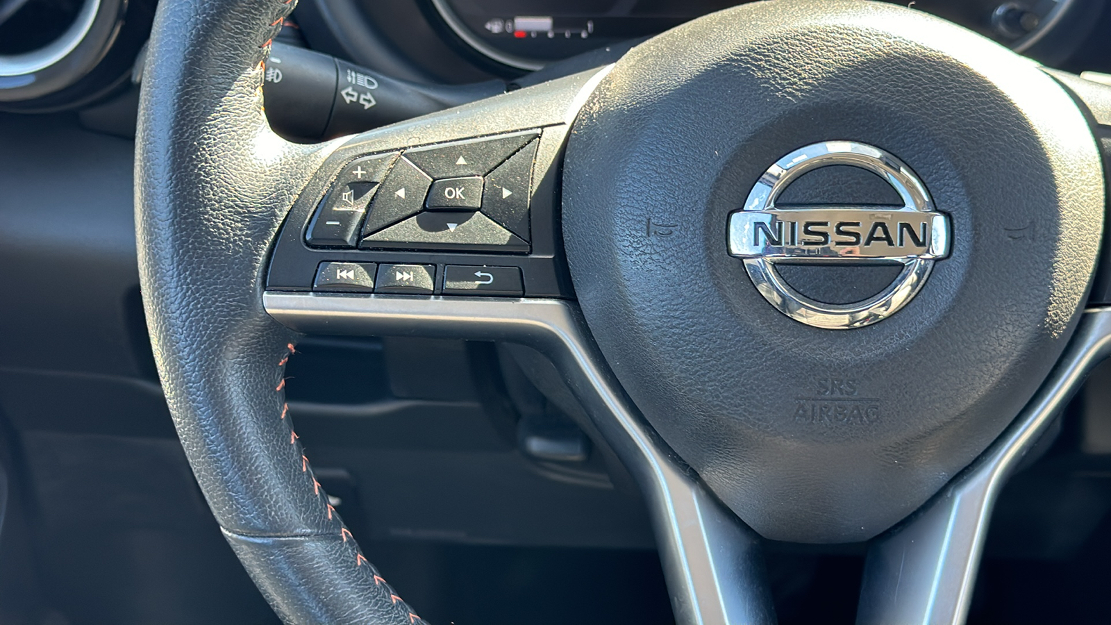 2020 Nissan Kicks SR 29