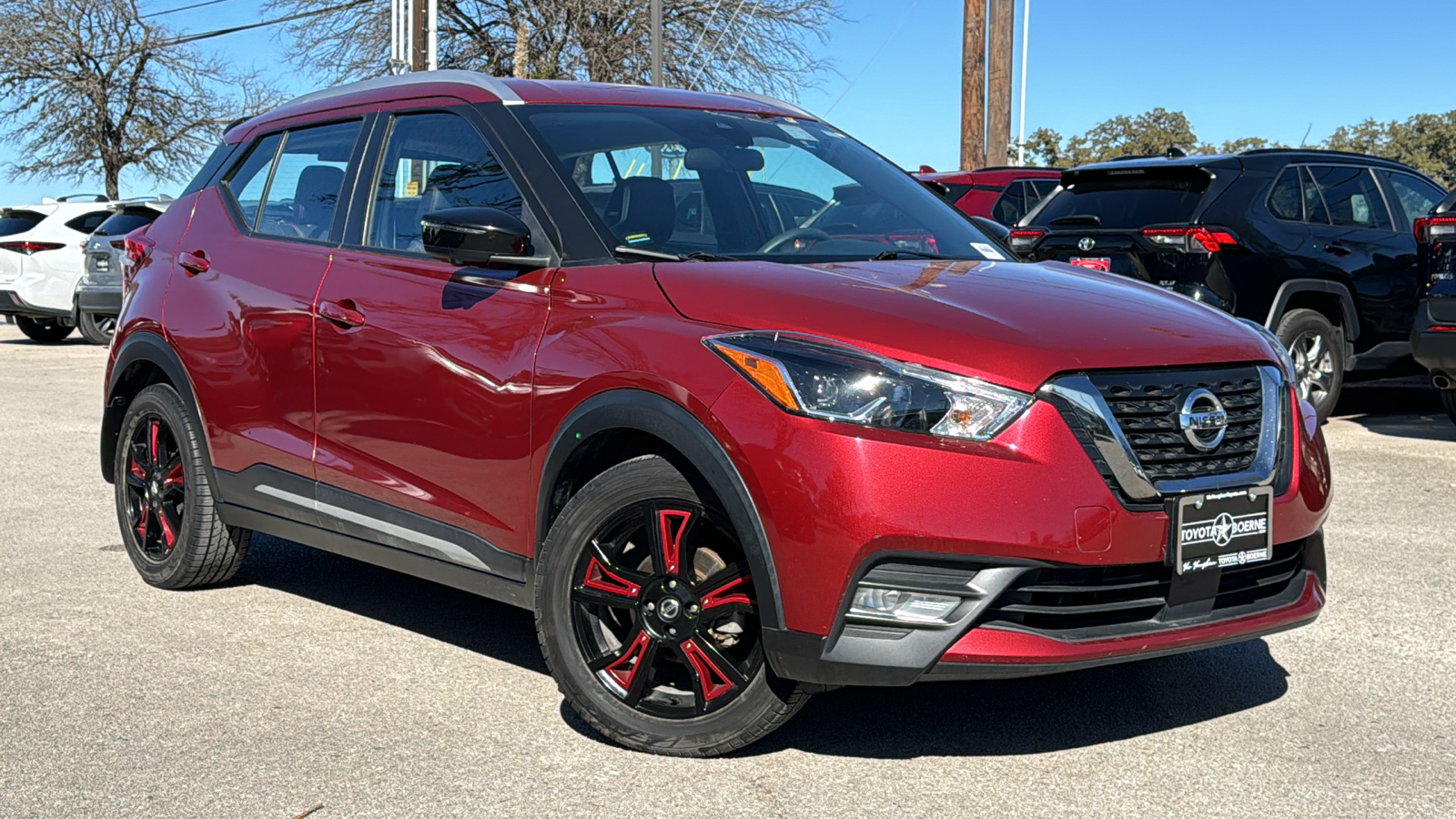 2020 Nissan Kicks SR 36