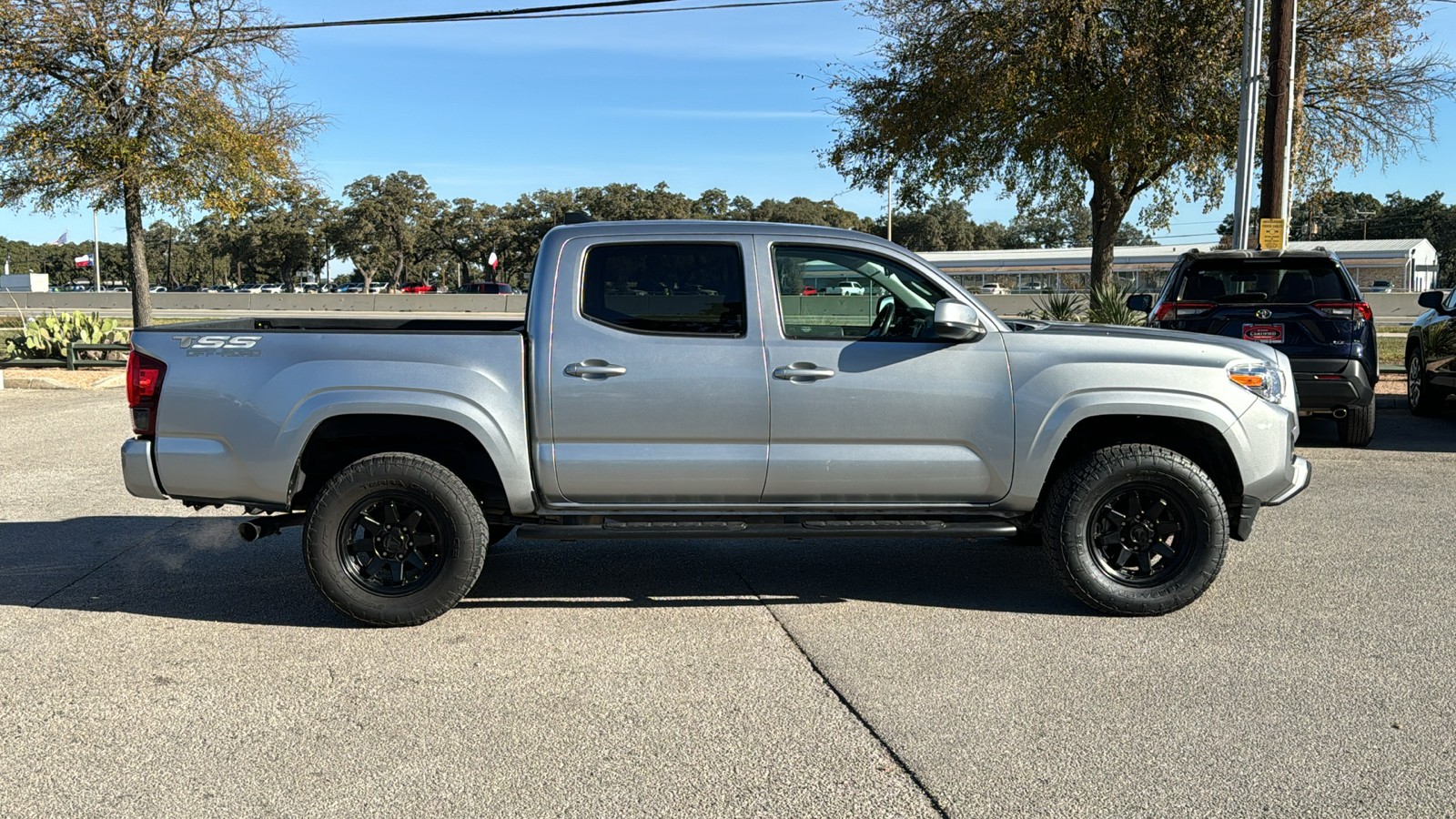 2023 Toyota Tacoma SR 9