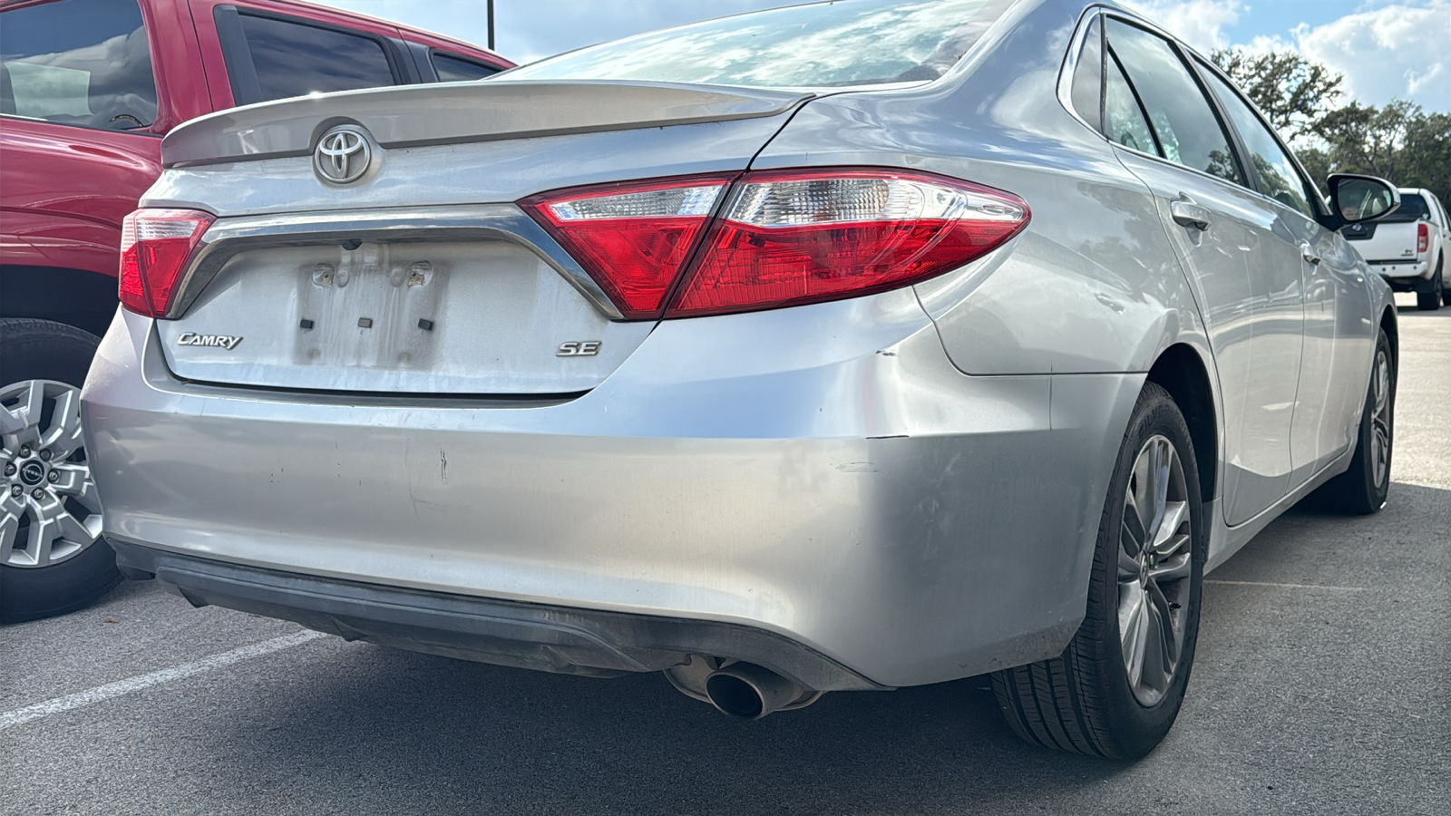 2016 Toyota Camry SE 8