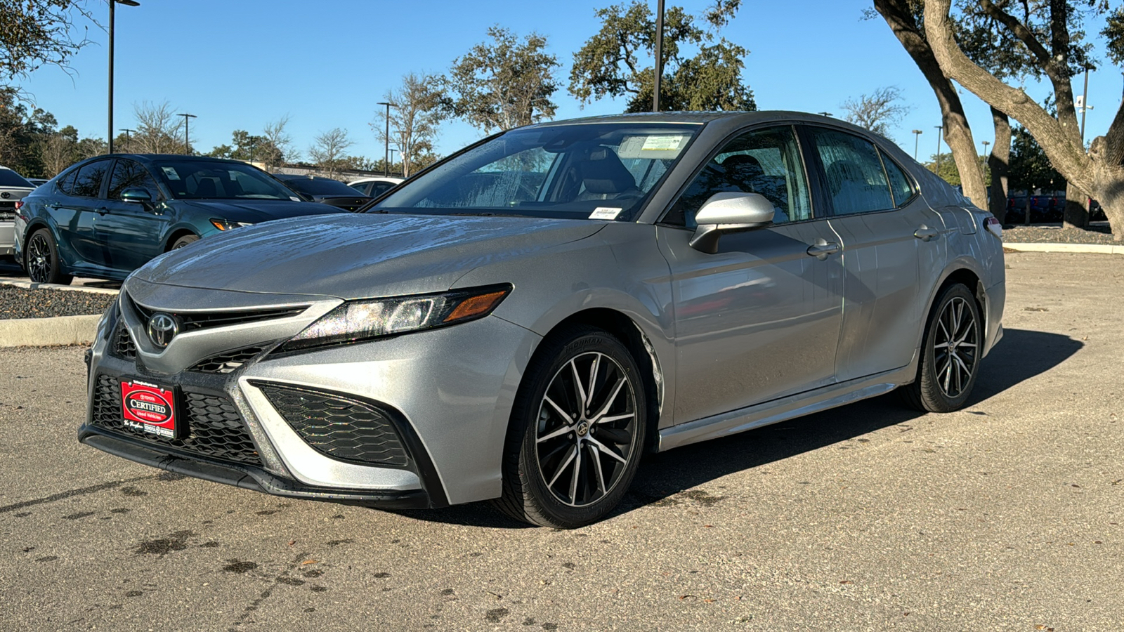 2021 Toyota Camry SE 3