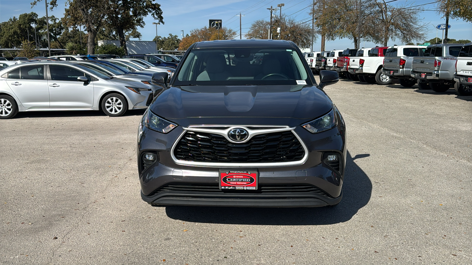 2023 Toyota Highlander LE 2