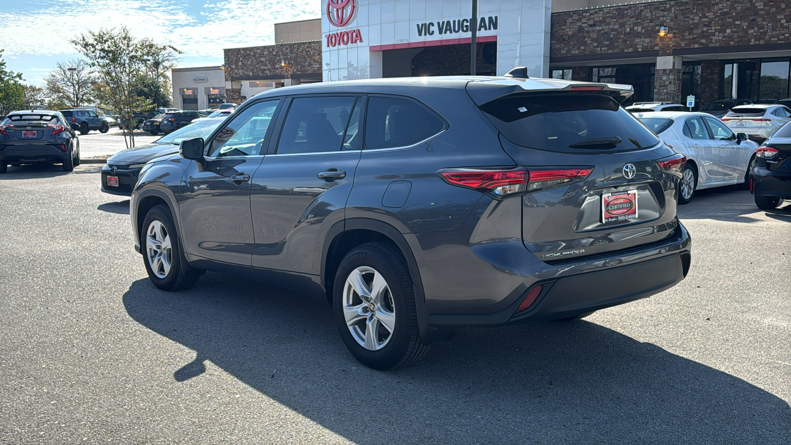 2023 Toyota Highlander LE 5