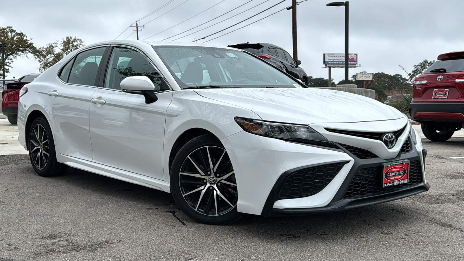 2022 Toyota Camry SE 2