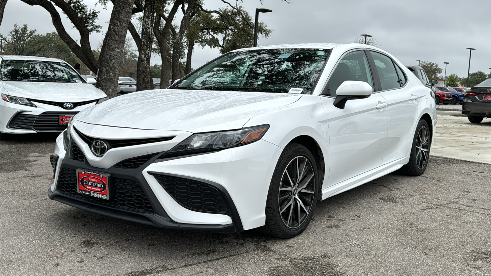 2022 Toyota Camry SE 4