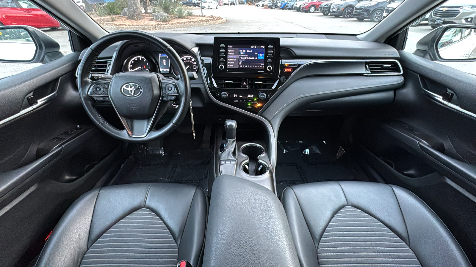 2022 Toyota Camry SE 18