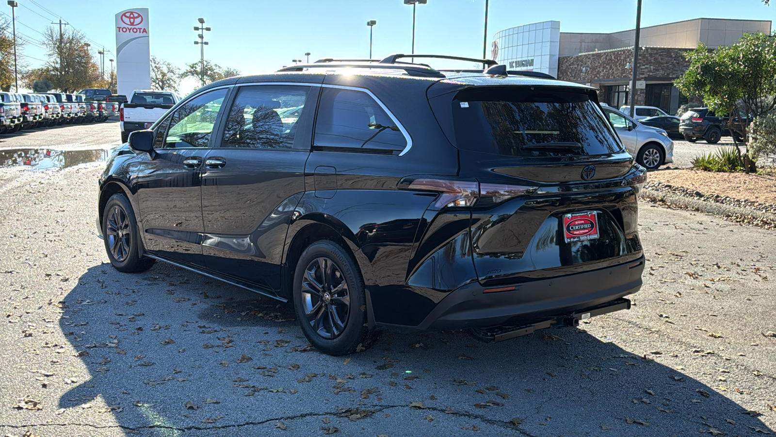 2024 Toyota Sienna Woodland Edition 5