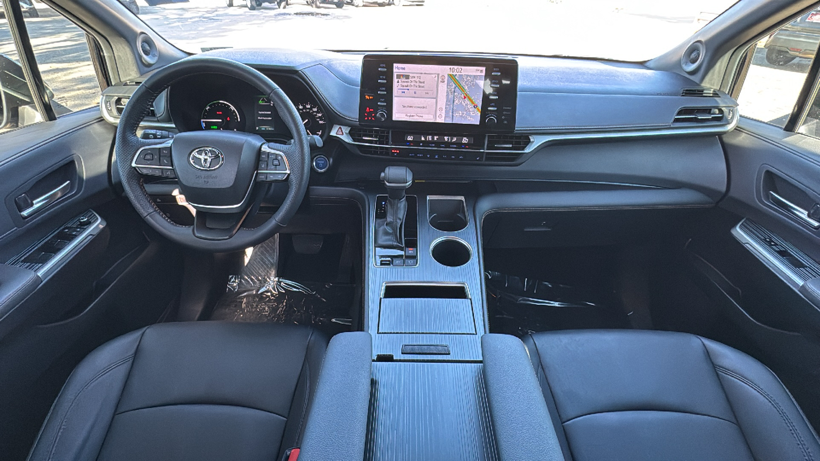 2024 Toyota Sienna Woodland Edition 18