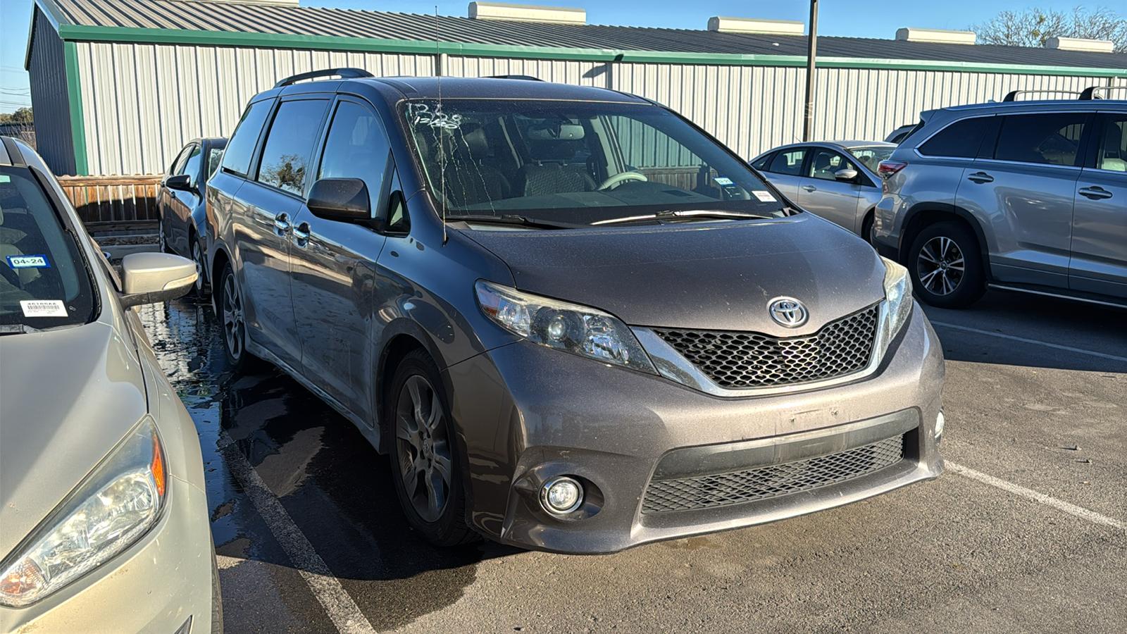 2013 Toyota Sienna SE 11